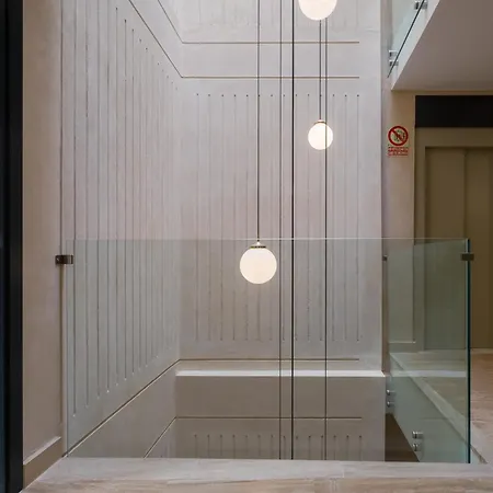 Luxurious With Jacuzzi In Casa Pilatos Apartment *